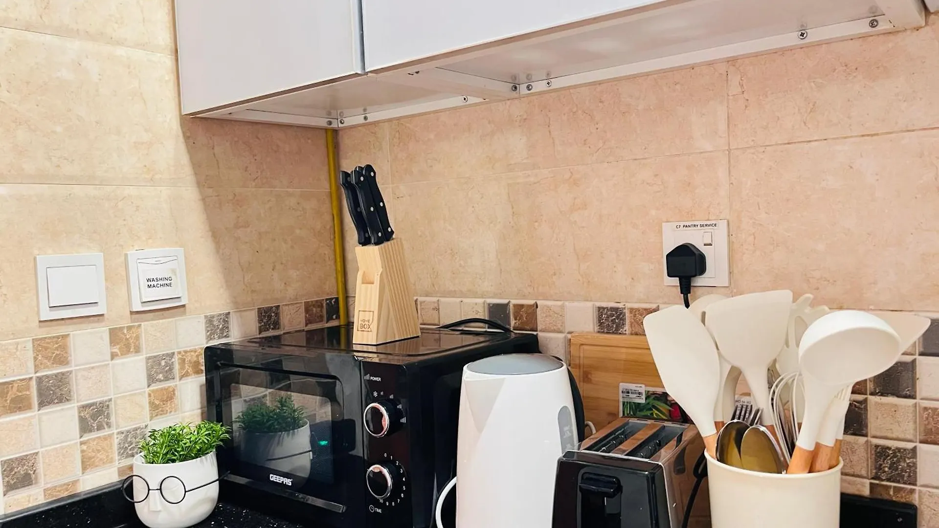 Aesthetically Designed Lavish Apt, Near Marina Dubai 0*,