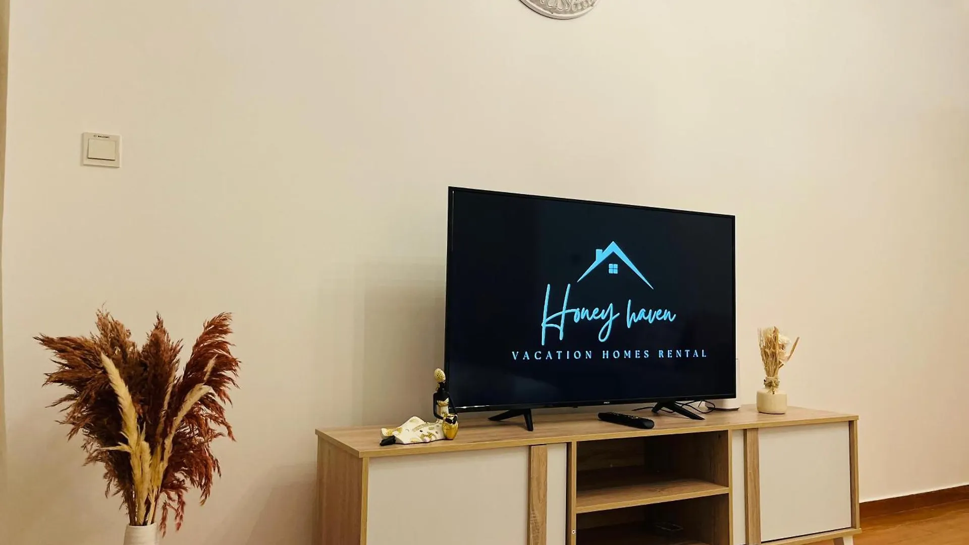 דירה דובאי Aesthetically Designed Lavish Apt, Near Marina
